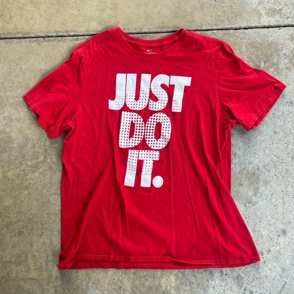 THE NIKE TEE Men's Print Logo Shirt XL